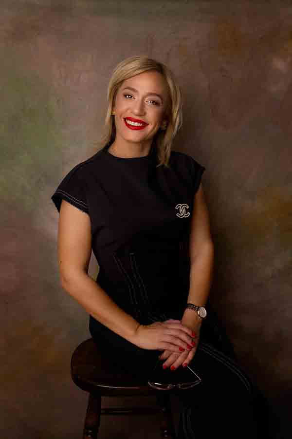roxana momeu