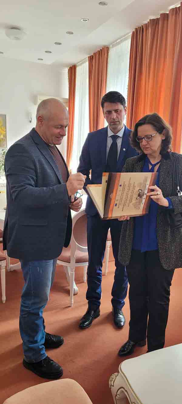 dunca si ambasador cehia