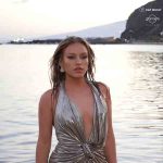 Magda Ignat strălucește în noul videoclip „Când plângi cu ea”
