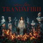 Ela Trandafir aprinde emoțiile cu noul single, „Iau foc trandafirii”